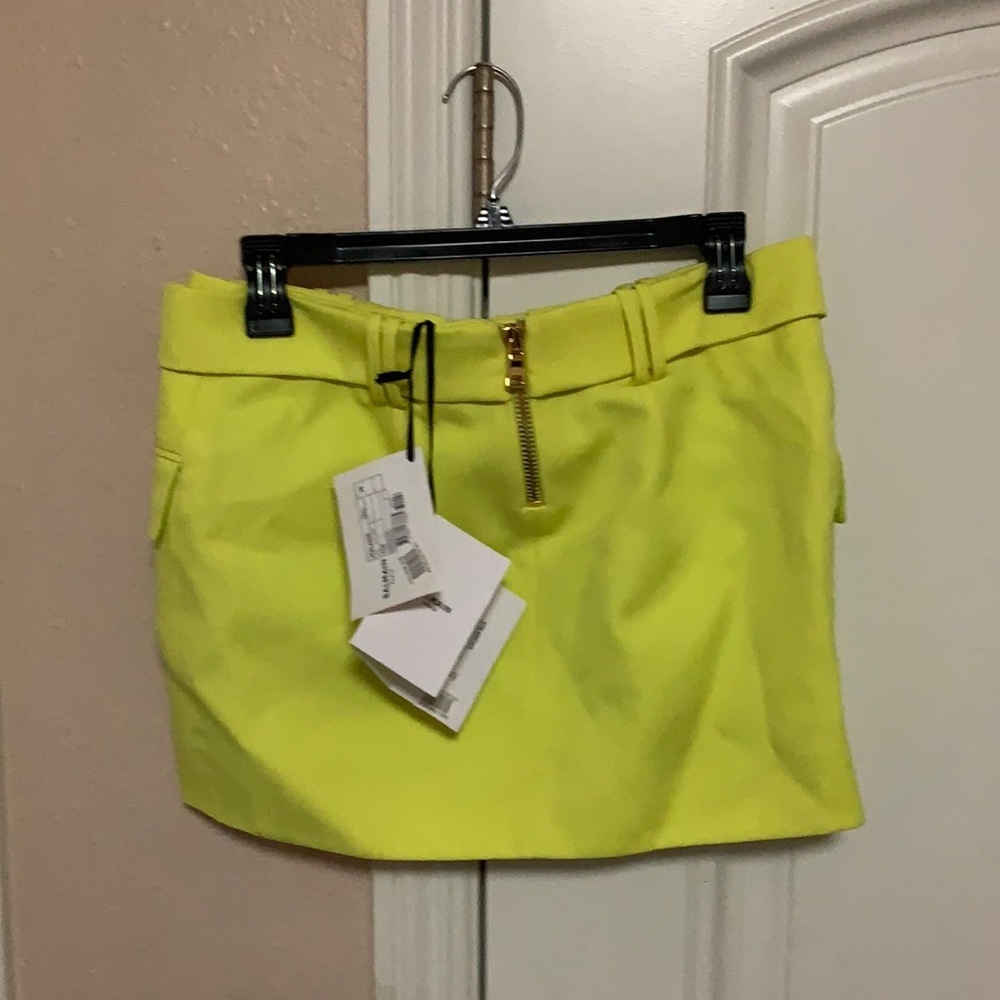 Short skirt